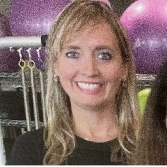 Meet your Posher, Jessie - Picture 2 of 2